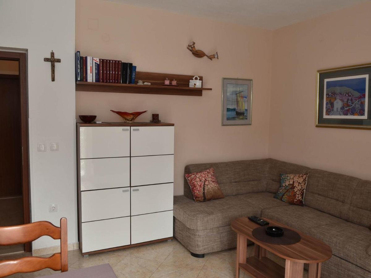 Apartment Manigo Supetar Exterior photo