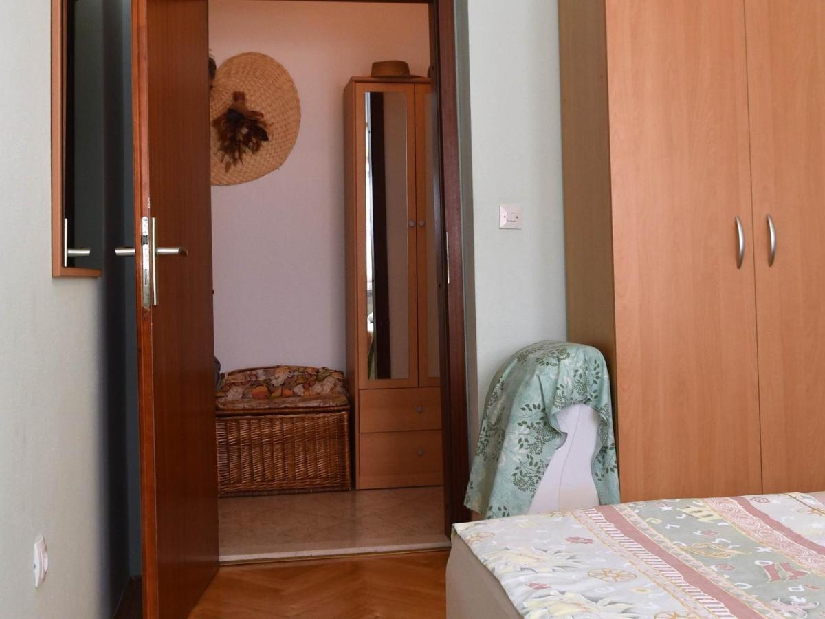 Apartment Manigo Supetar Exterior photo