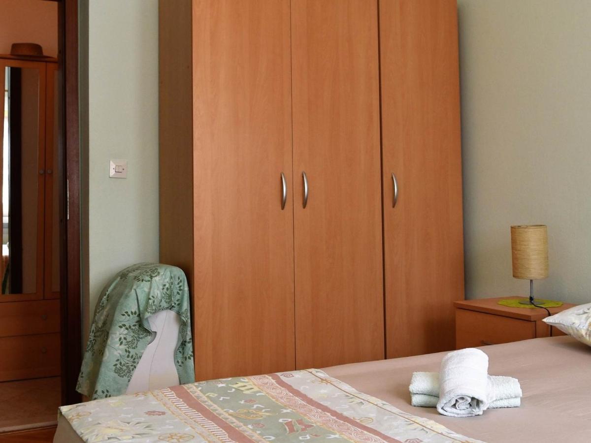 Apartment Manigo Supetar Exterior photo
