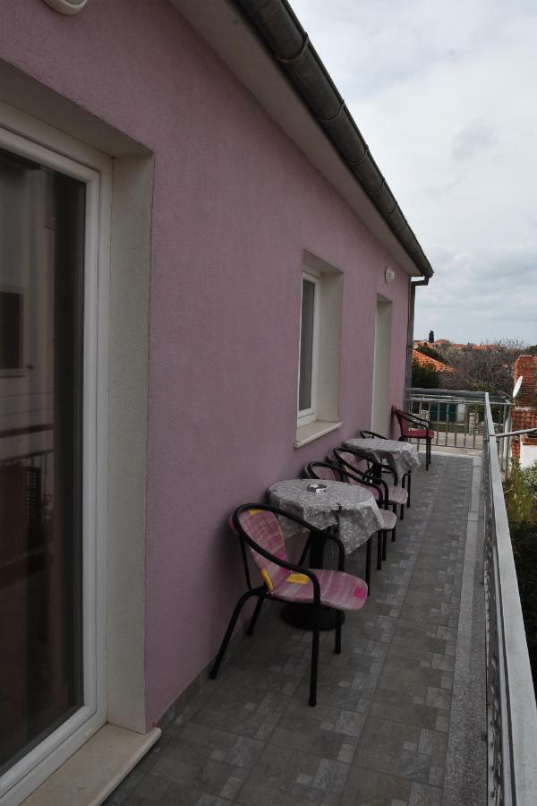Apartment Manigo Supetar Exterior photo