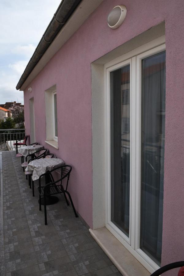 Apartment Manigo Supetar Exterior photo